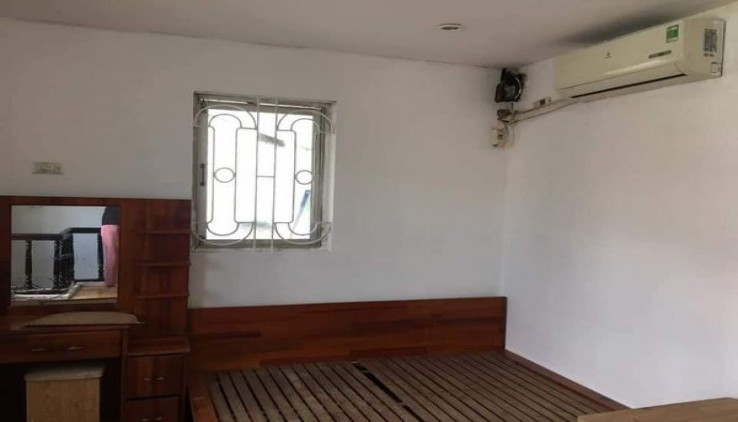 CHO THUÊ CĂN HỘ TẬP THỂ PHỐ MINH KHAI (HÒA BÌNH 7) - TẦNG 3, 90M2, 3 NGỦ 7.5 TRIỆU